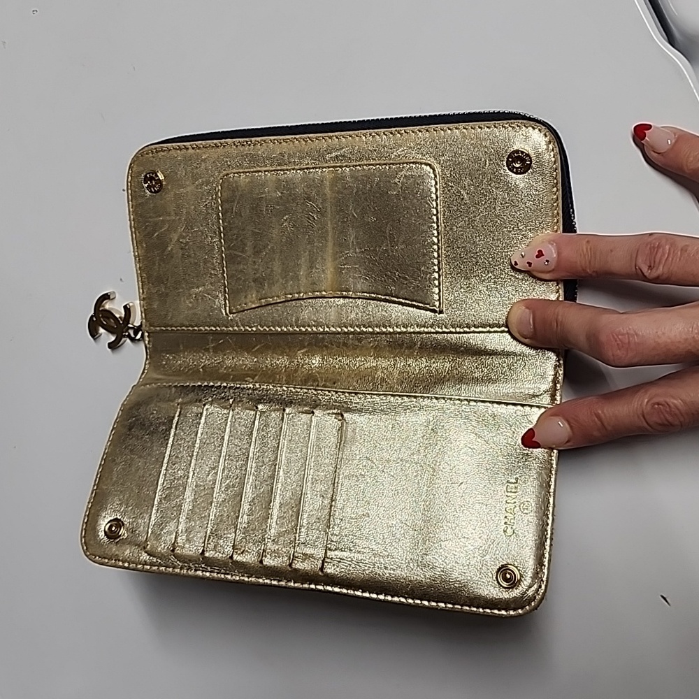 CHANEL Vintage Zip around Denim wallet - Picture 8 of 16